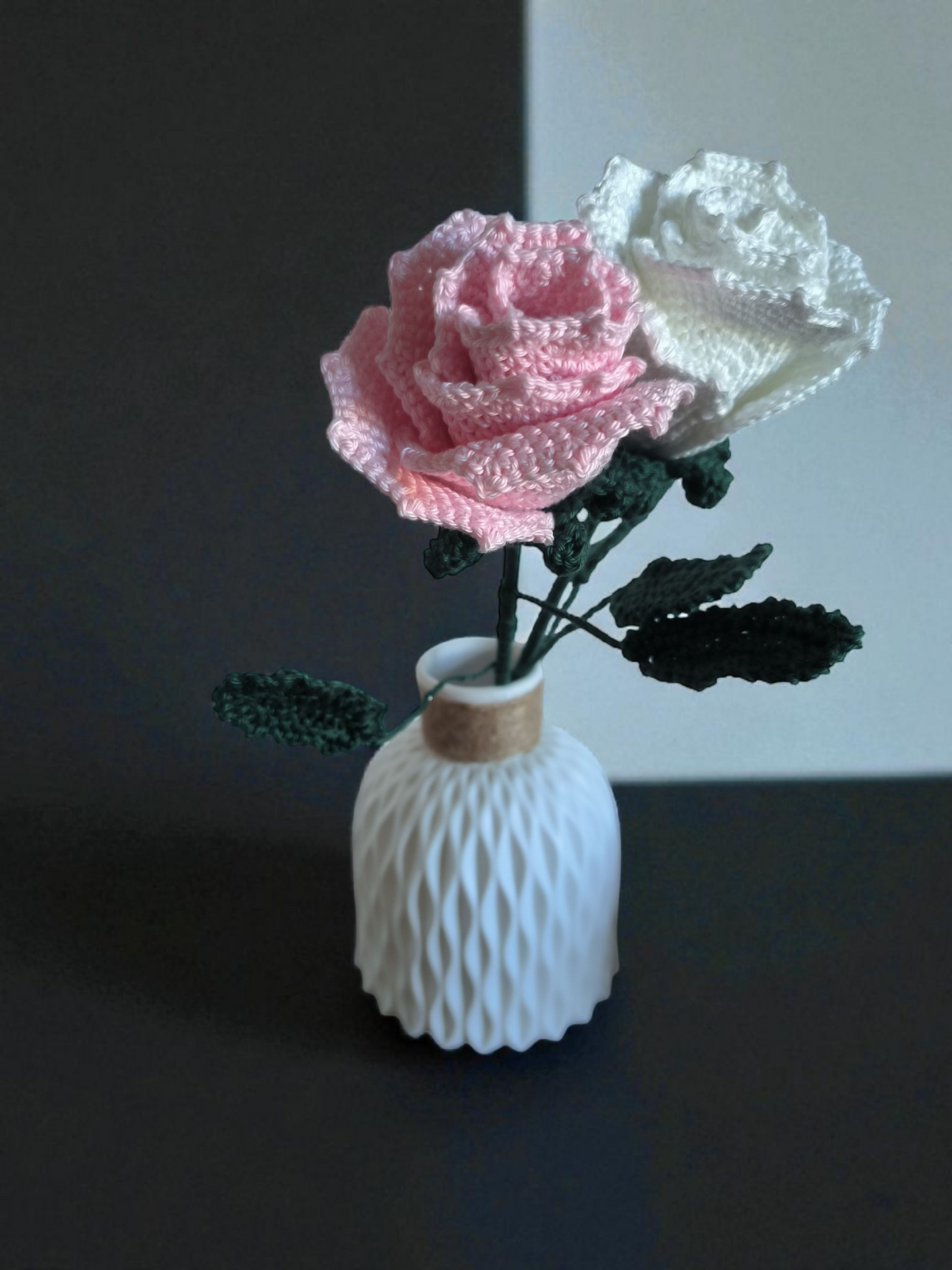 Rose au Crochet 🖤 Fait Main avec Finesse | Fleur Éternelle Décorative