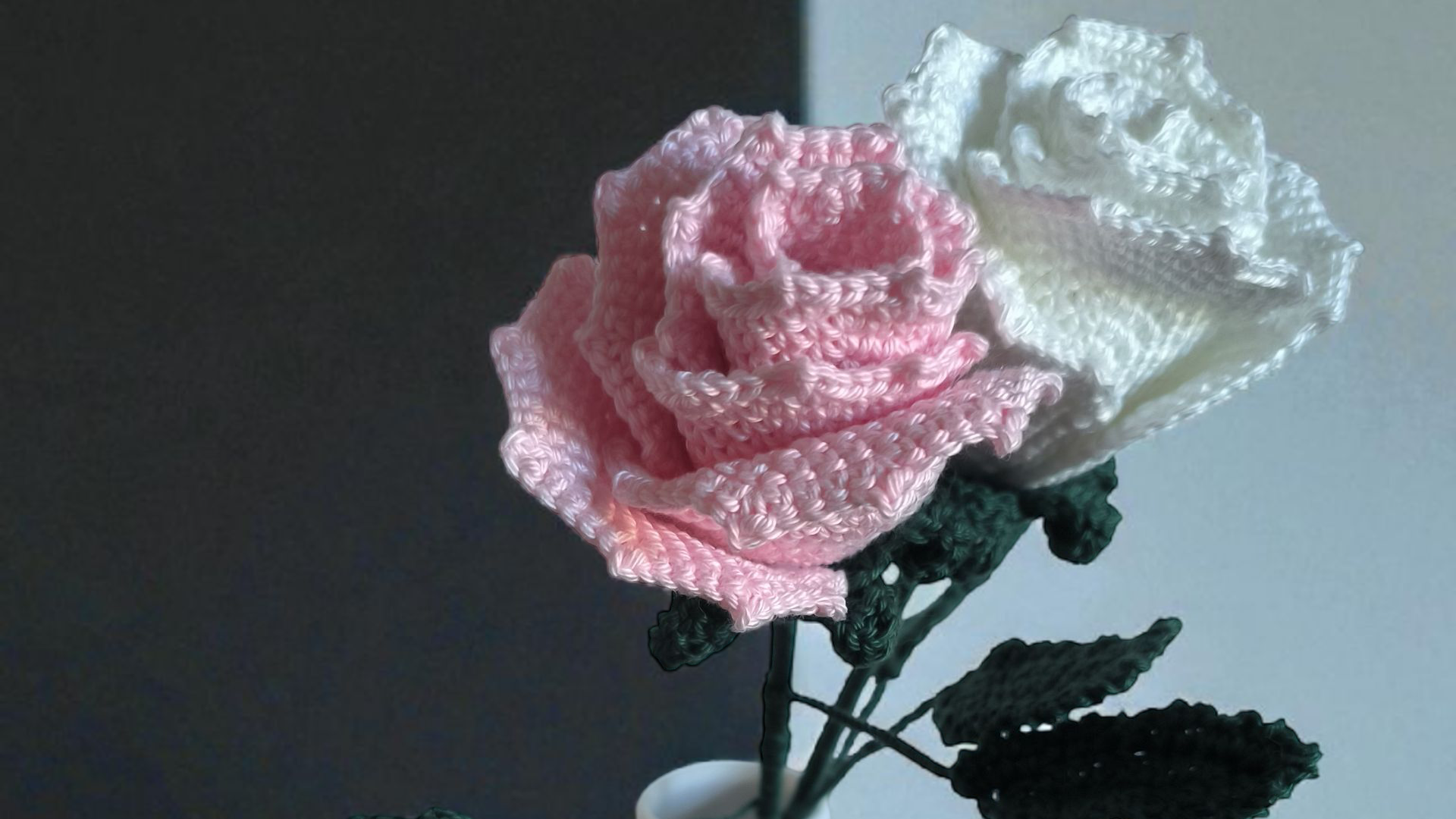 Rose au Crochet 🖤 Fait Main avec Finesse | Fleur Éternelle Décorative
