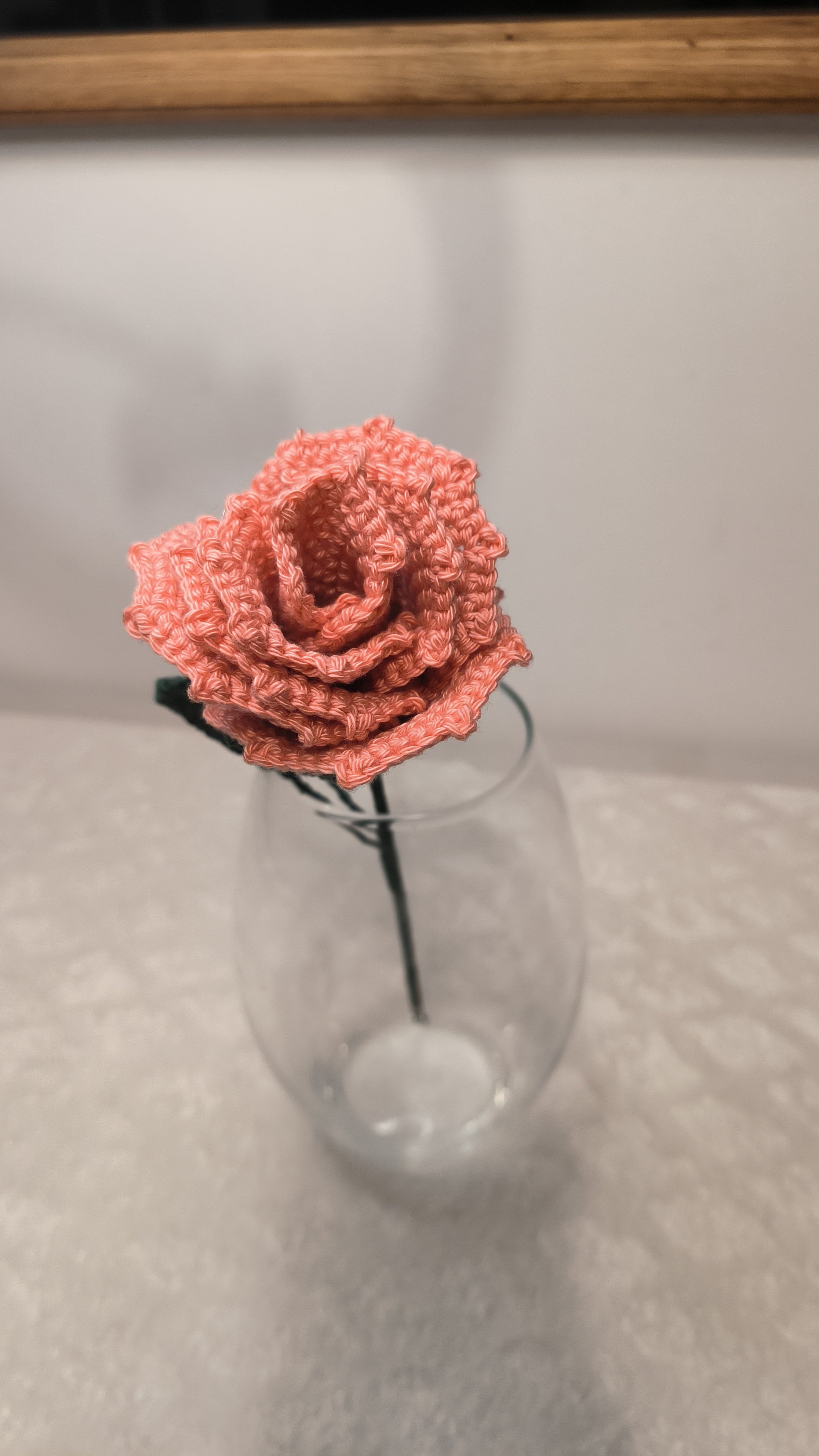 Rose au Crochet 🖤 Fait Main avec Finesse | Fleur Éternelle Décorative