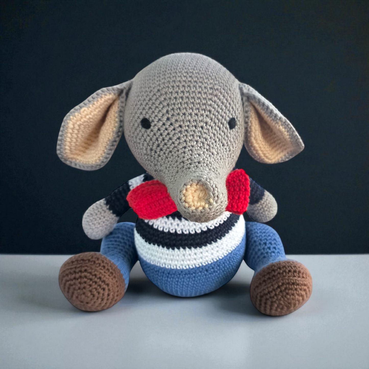 Éléphant en crochet fait main 🖤 Doudou unique & artisanal