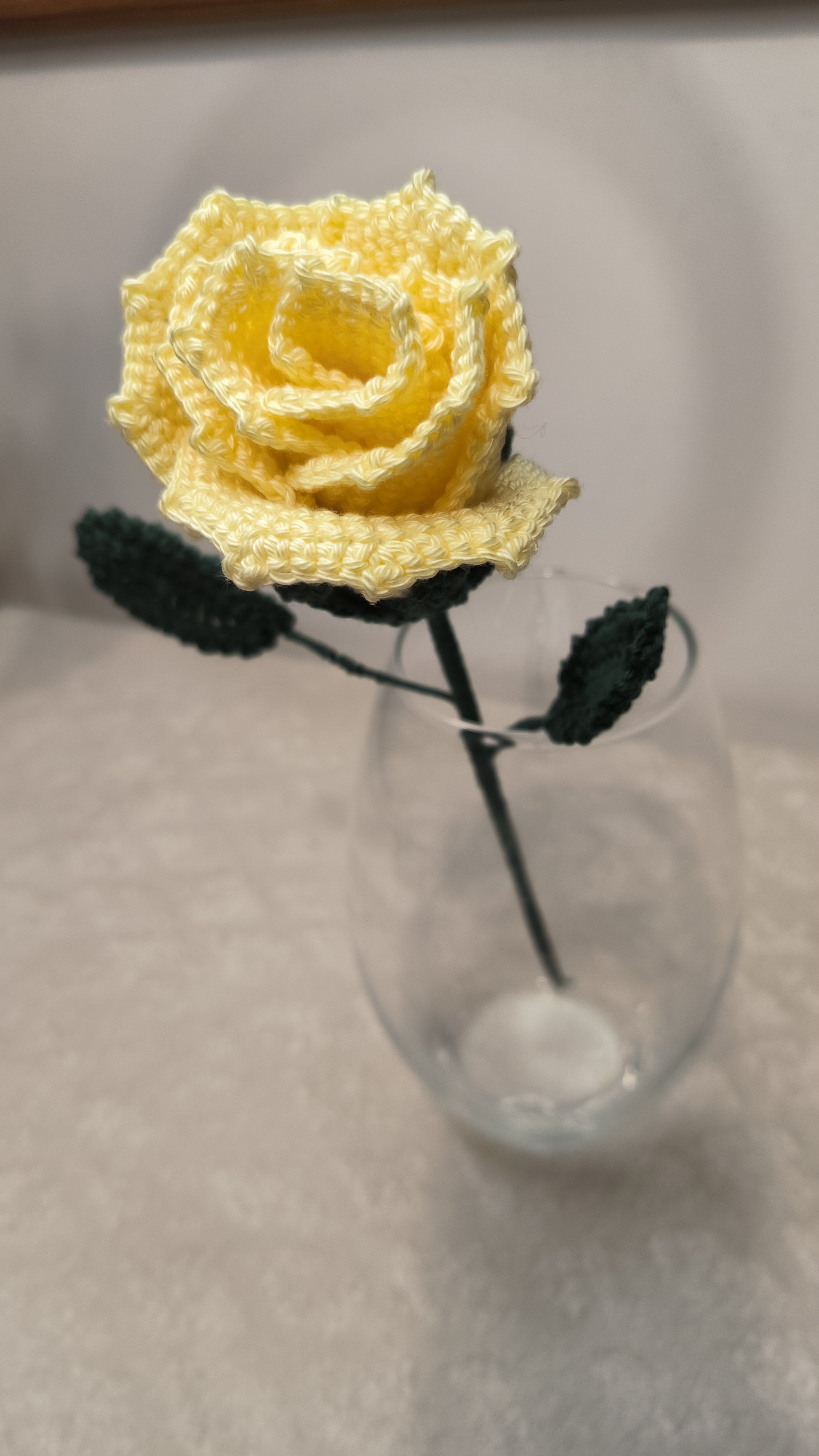 Rose au Crochet 🖤 Fait Main avec Finesse | Fleur Éternelle Décorative
