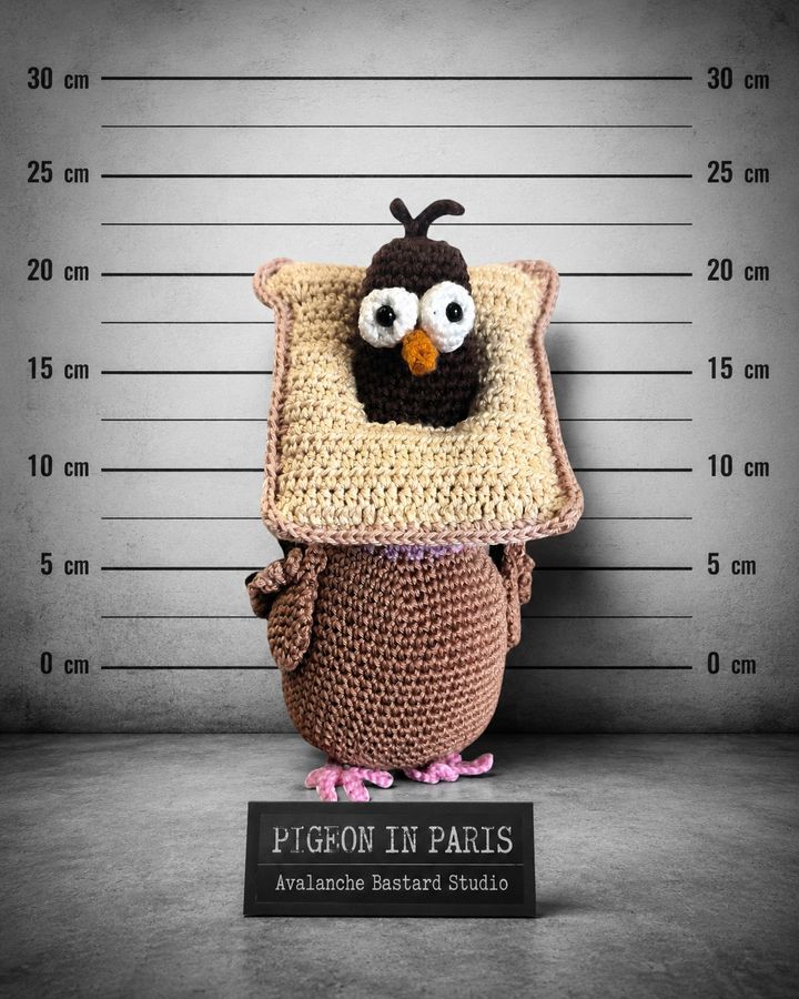 Pigeon in Paris, création au crochet faite main